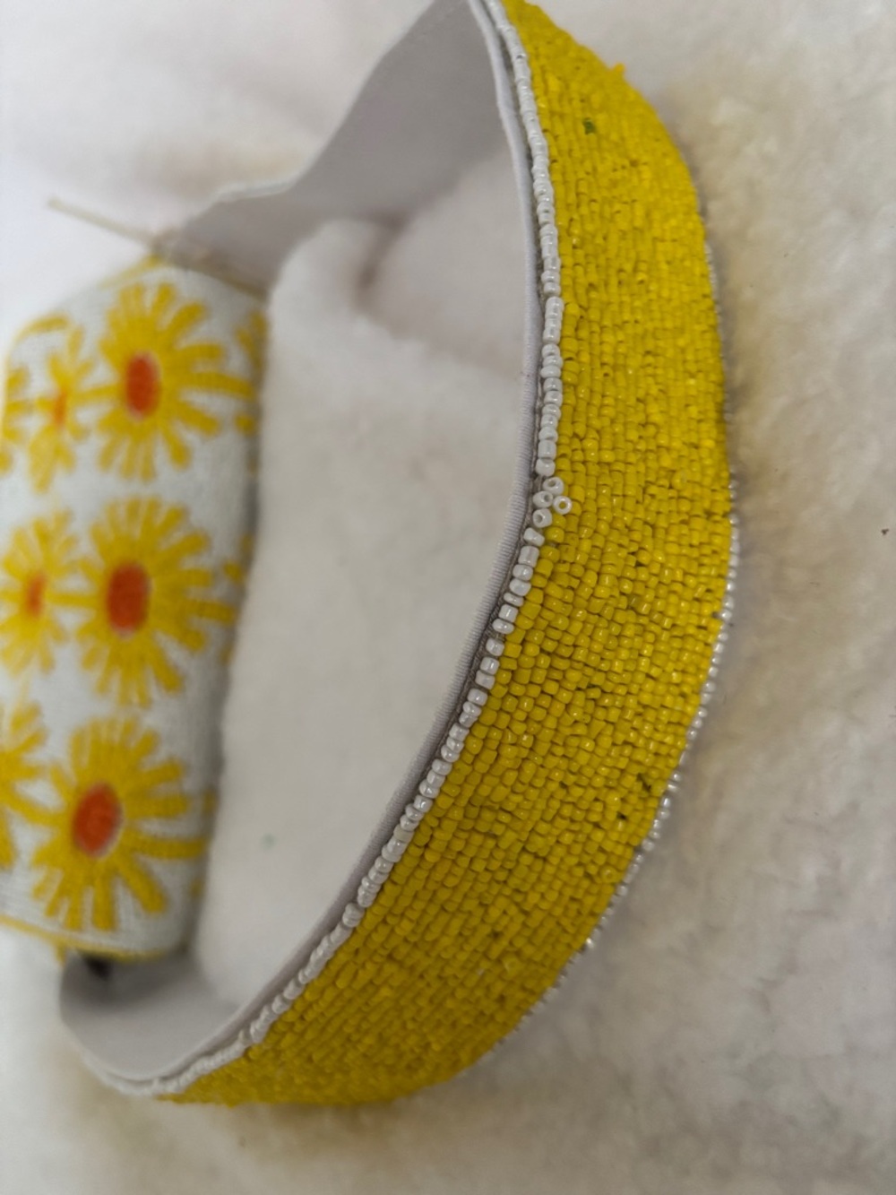 Solmer Beaded Daisy Shoulder Bag - Picture 5 of 9